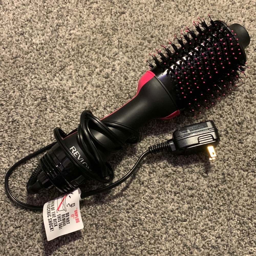 Revlon Salon One-Step Hair Dryer and Volumizer Hot Air Brush